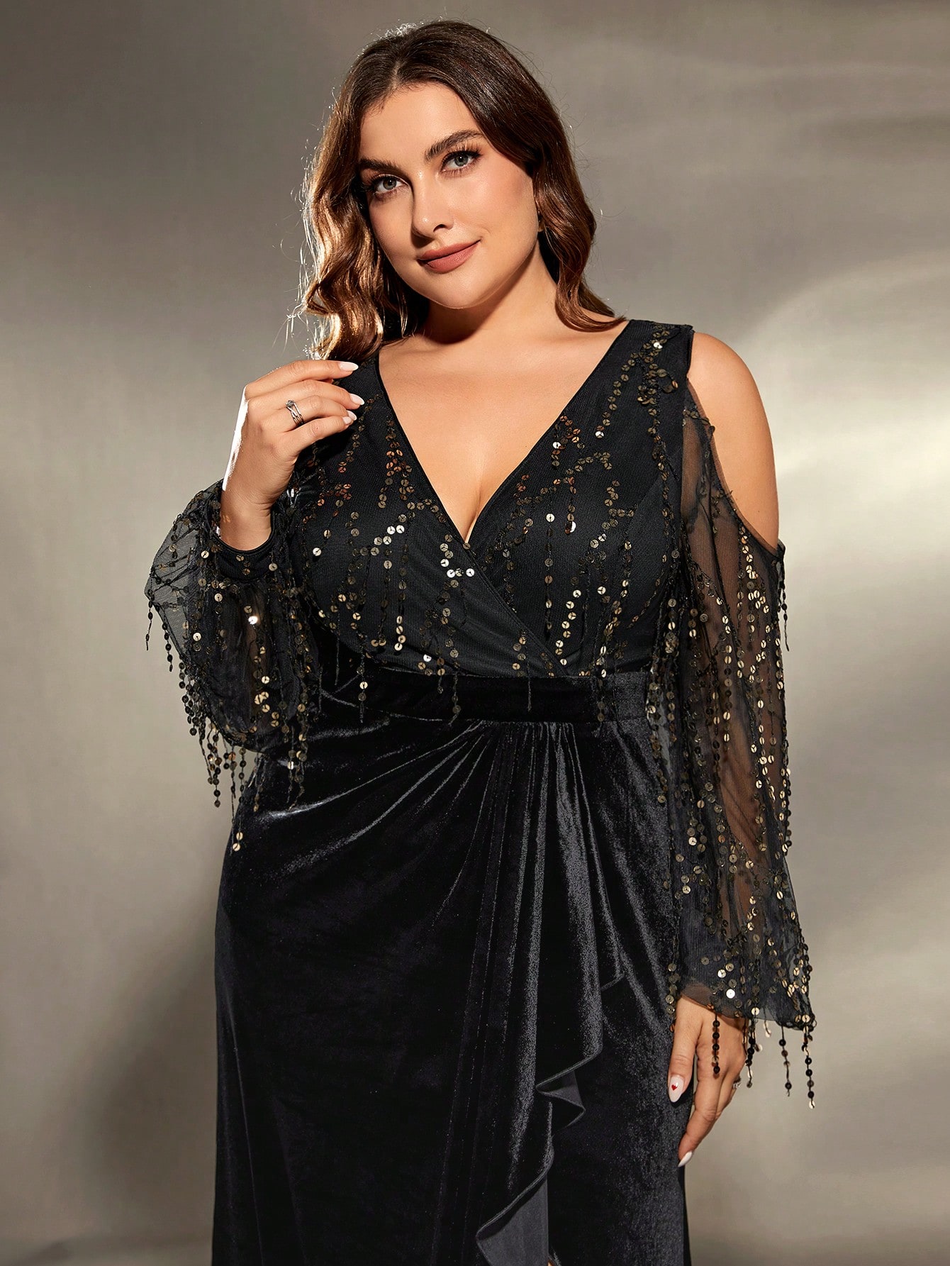 Mgiacy plus size Deep V cross  - Embroidery Abaya incelemesi ve fiyatı