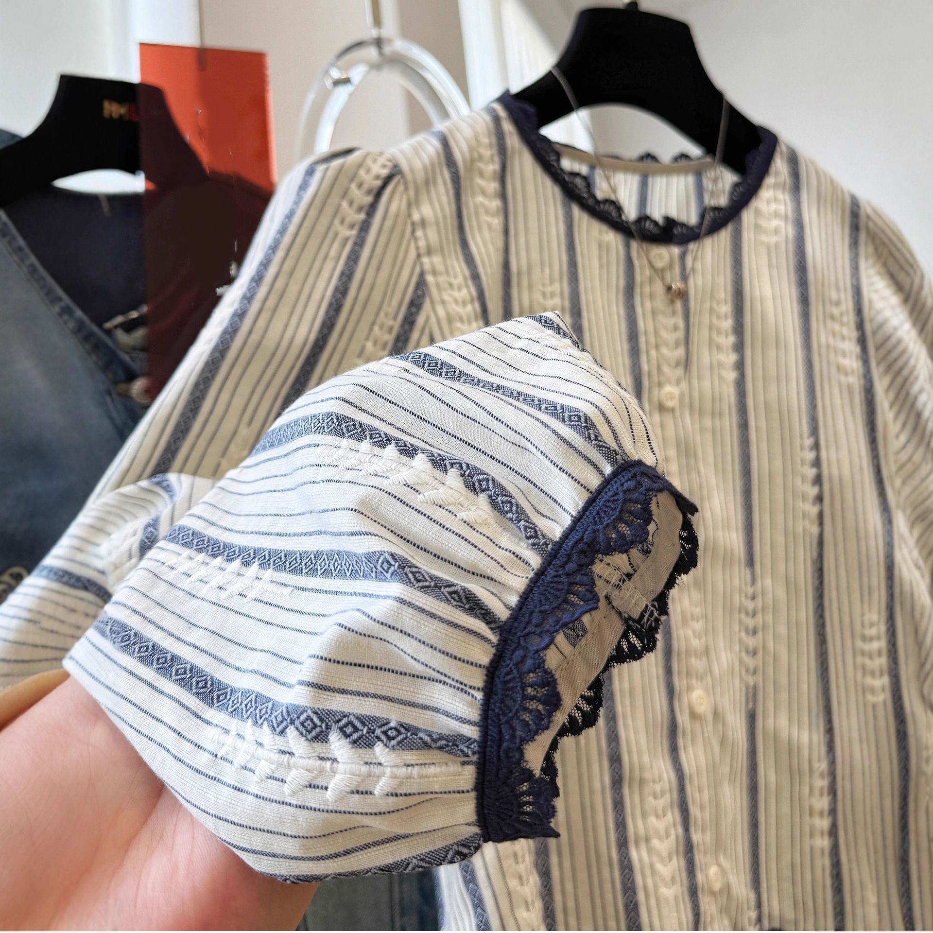 Women's Striped Lace Trim Blou - Embroidery Shirt incelemesi ve fiyatı