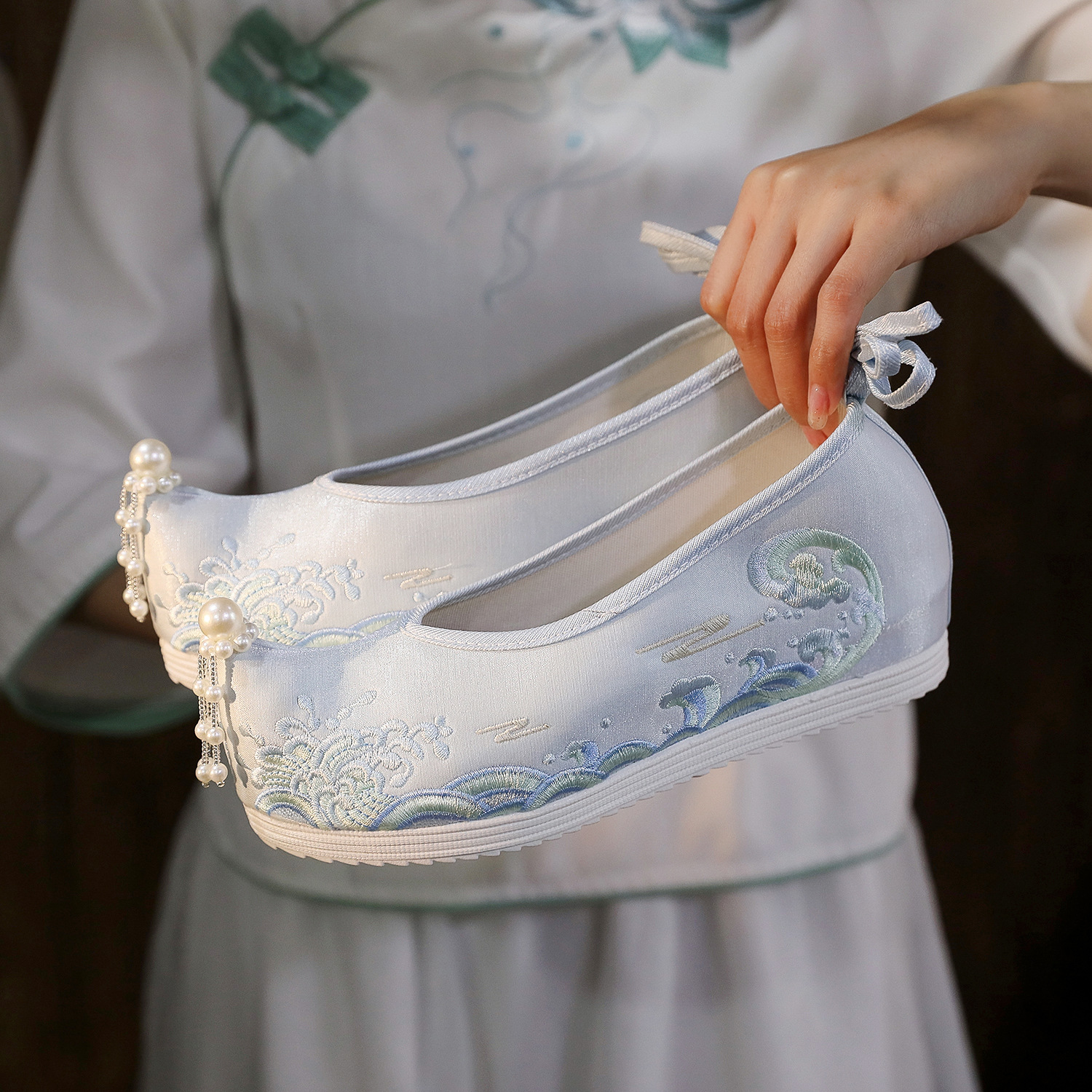 Waves Hanfu Shoes Female Embro - Embroidery Shoes incelemesi ve fiyatı