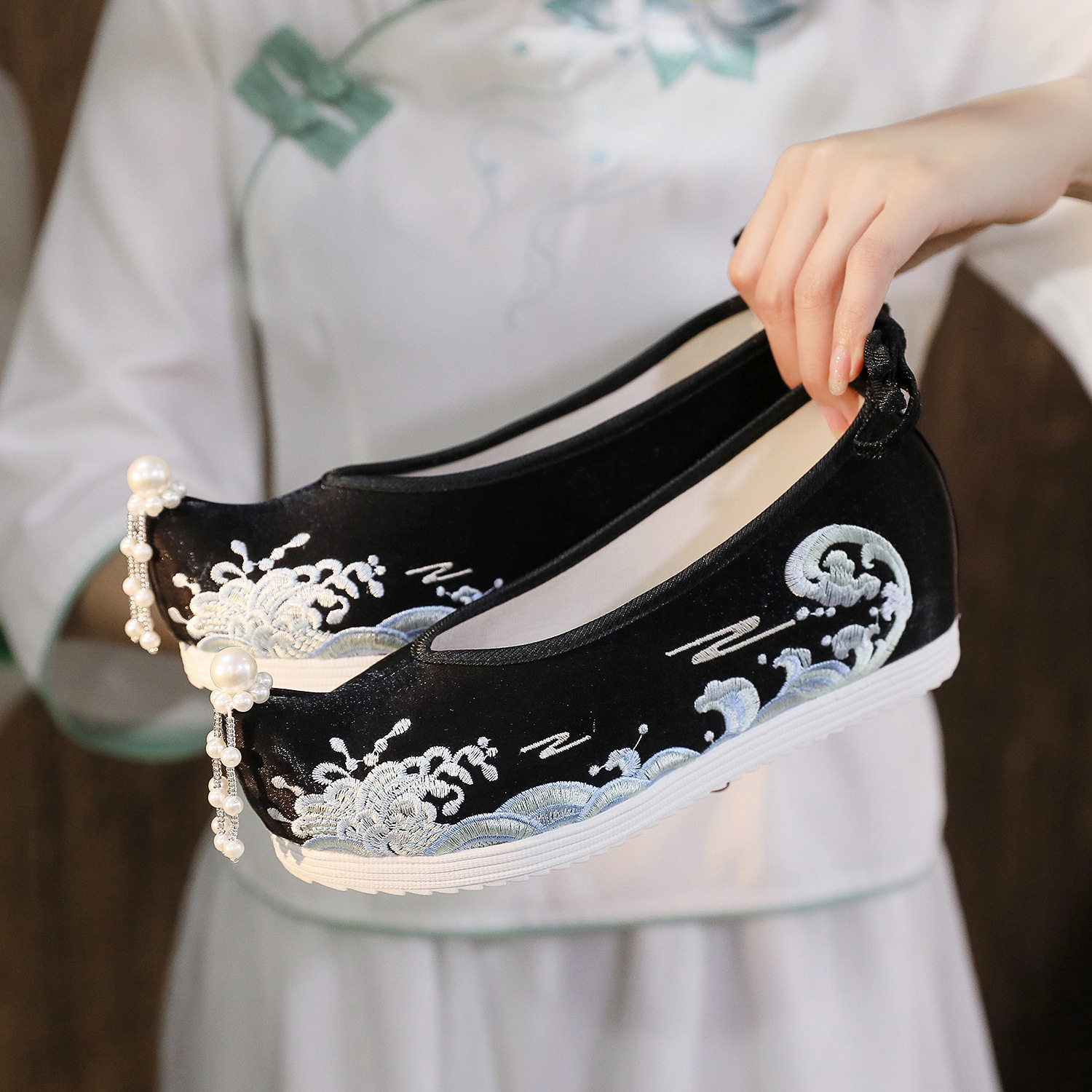 Waves Hanfu Shoes Female Embro - Embroidery Shoes incelemesi ve fiyatı